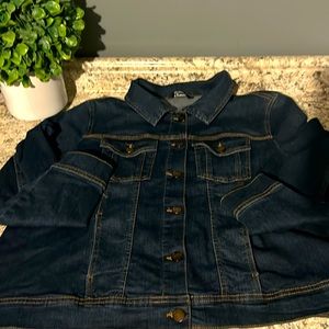 Woman’s Jean jacket. Excellent condition
